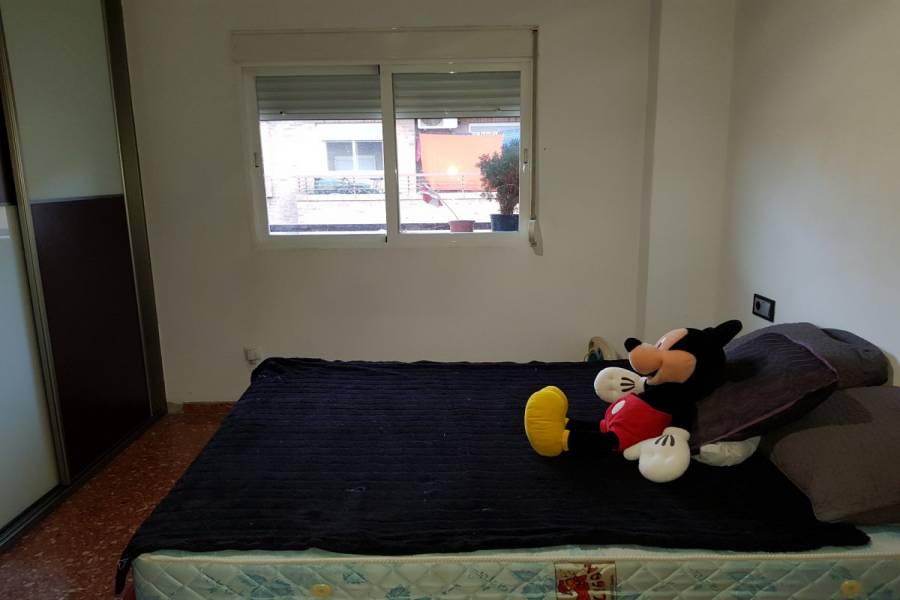 Paterna,Valencia,España,3 Bedrooms Bedrooms,1 BañoBathrooms,Apartamentos,4306