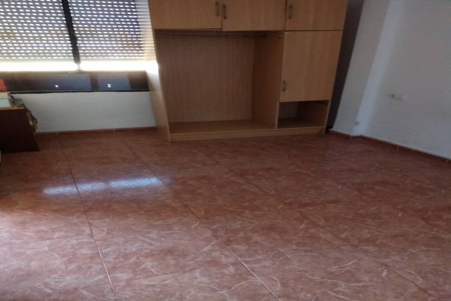 Paterna,Valencia,España,4 Bedrooms Bedrooms,1 BañoBathrooms,Apartamentos,4317