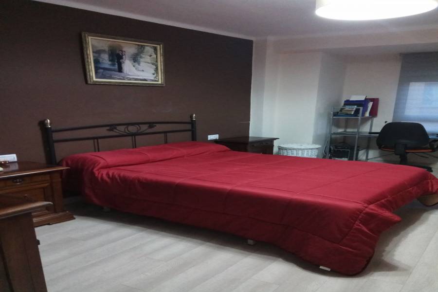 Valencia,Valencia,España,3 Bedrooms Bedrooms,1 BañoBathrooms,Apartamentos,4328