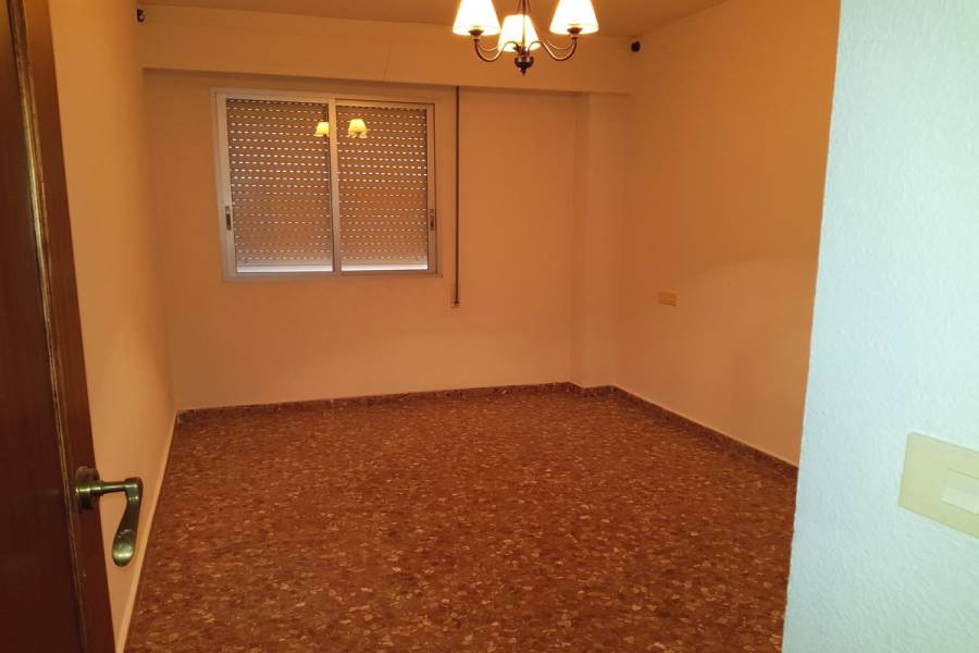 Marines,Valencia,España,4 Bedrooms Bedrooms,2 BathroomsBathrooms,Apartamentos,4330