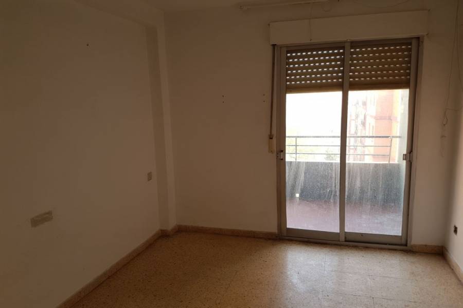 Valencia,Valencia,España,4 Bedrooms Bedrooms,1 BañoBathrooms,Apartamentos,4353