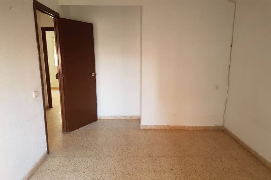 Valencia,Valencia,España,4 Bedrooms Bedrooms,1 BañoBathrooms,Apartamentos,4353