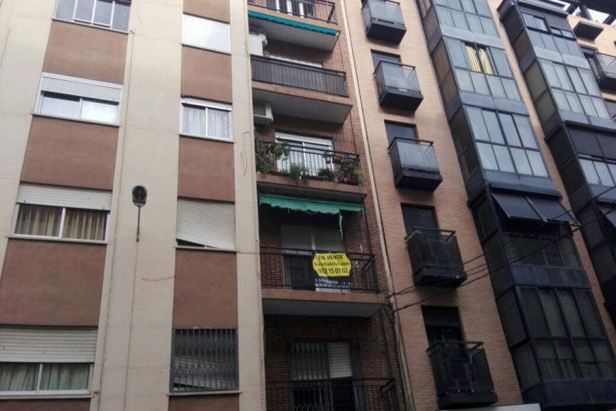 Valencia,Valencia,España,4 Bedrooms Bedrooms,1 BañoBathrooms,Apartamentos,4357