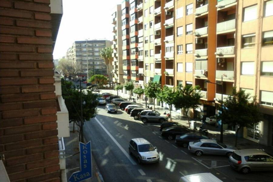 Valencia,Valencia,España,3 Bedrooms Bedrooms,1 BañoBathrooms,Apartamentos,4360