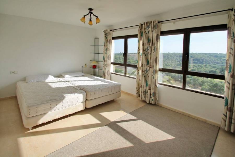 Campoamor,Alicante,España,6 Bedrooms Bedrooms,2 BathroomsBathrooms,Atico duplex,39096