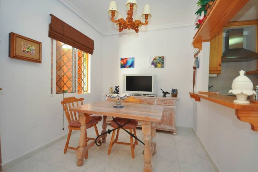Torrevieja,Alicante,España,2 Bedrooms Bedrooms,1 BañoBathrooms,Adosada,39101