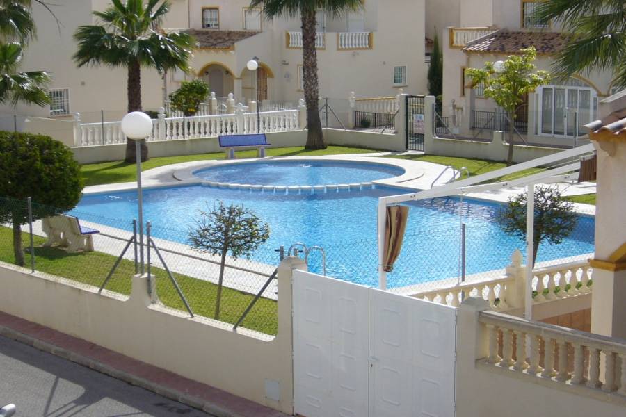 Orihuela Costa,Alicante,España,3 Bedrooms Bedrooms,2 BathroomsBathrooms,Adosada,39108