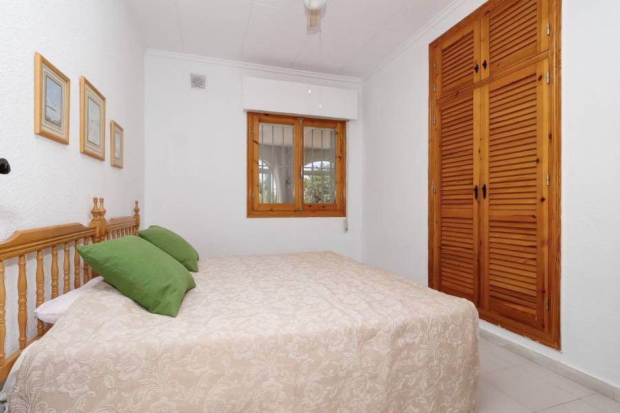 Torrevieja,Alicante,España,3 Bedrooms Bedrooms,1 BañoBathrooms,Casas,39131