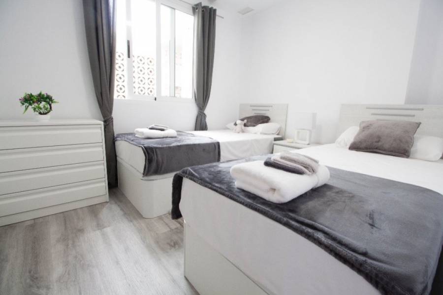 Torrevieja,Alicante,España,2 Bedrooms Bedrooms,2 BathroomsBathrooms,Apartamentos,39167