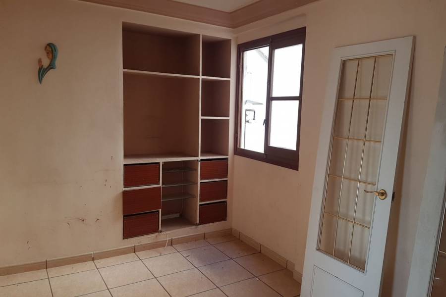 Valencia,Valencia,España,3 Bedrooms Bedrooms,1 BañoBathrooms,Apartamentos,4368