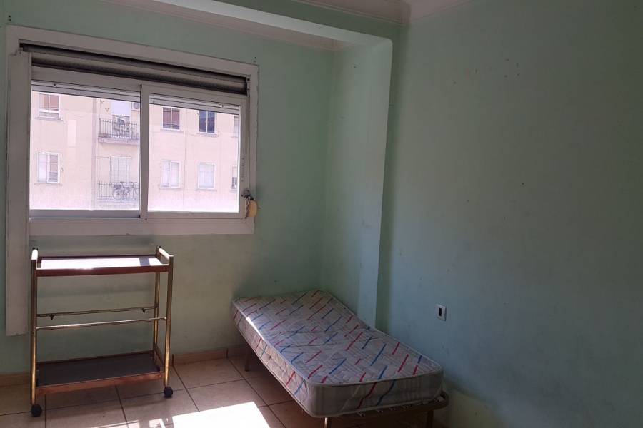 Valencia,Valencia,España,3 Bedrooms Bedrooms,1 BañoBathrooms,Apartamentos,4368