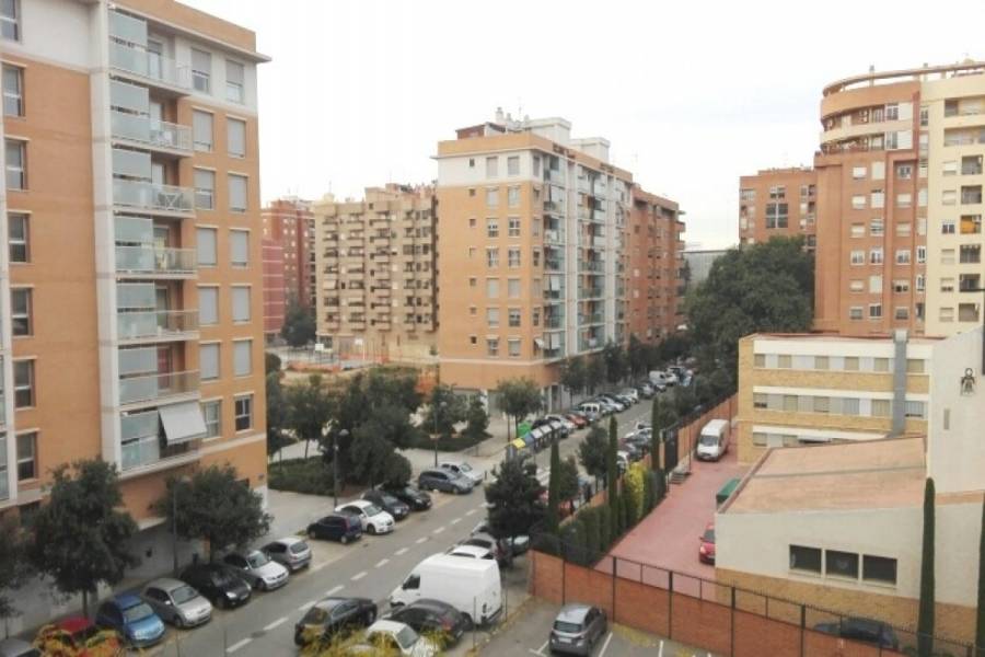 Valencia,Valencia,España,3 Bedrooms Bedrooms,1 BañoBathrooms,Apartamentos,4369