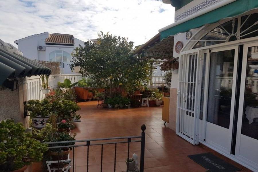 Torrevieja,Alicante,España,2 Bedrooms Bedrooms,1 BañoBathrooms,Adosada,39195