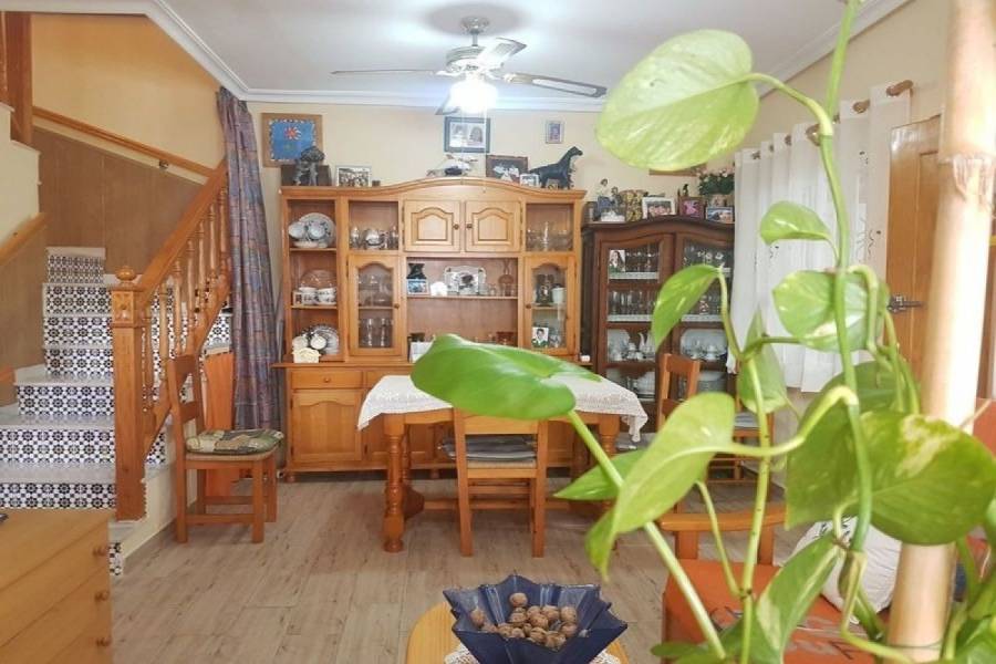 Torrevieja,Alicante,España,2 Bedrooms Bedrooms,1 BañoBathrooms,Adosada,39195