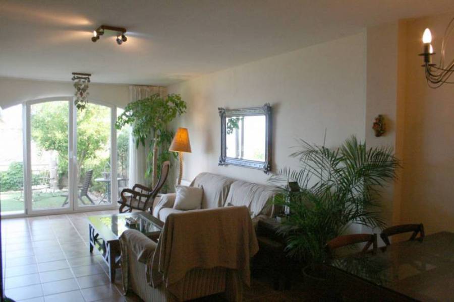 Gran alacant,Alicante,España,4 Bedrooms Bedrooms,2 BathroomsBathrooms,Bungalow,39299