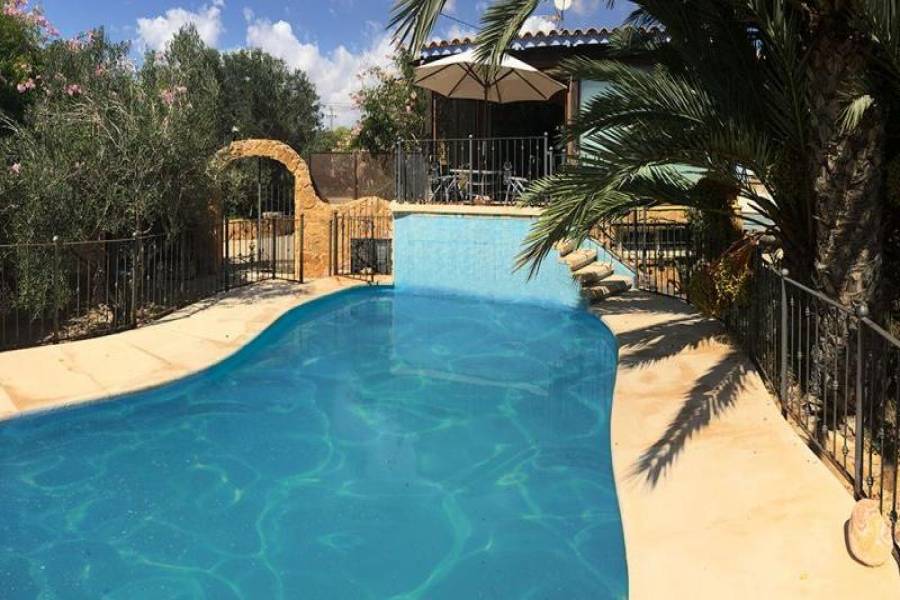 Santa Pola,Alicante,España,5 Bedrooms Bedrooms,2 BathroomsBathrooms,Chalets,39308
