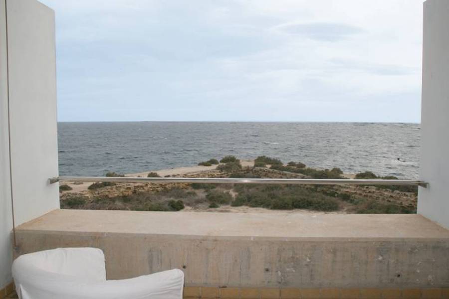 Alicante,Alicante,España,4 Bedrooms Bedrooms,3 BathroomsBathrooms,Bungalow,39316