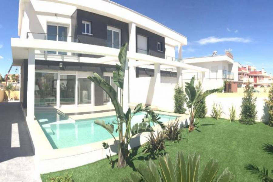 Gran alacant,Alicante,España,4 Bedrooms Bedrooms,3 BathroomsBathrooms,Bungalow,39333