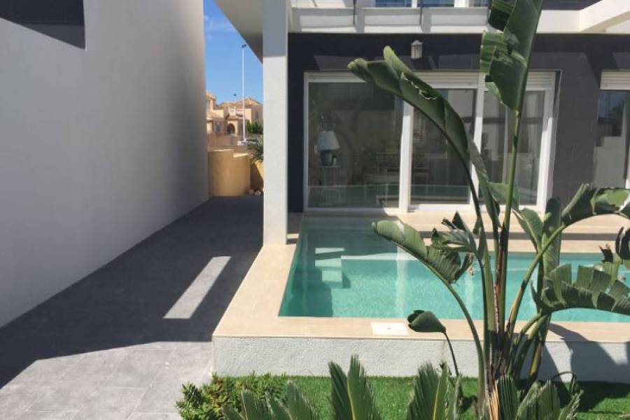 Gran alacant,Alicante,España,4 Bedrooms Bedrooms,3 BathroomsBathrooms,Bungalow,39333