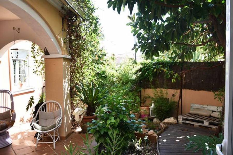 Gran alacant,Alicante,España,4 Bedrooms Bedrooms,2 BathroomsBathrooms,Bungalow,39335