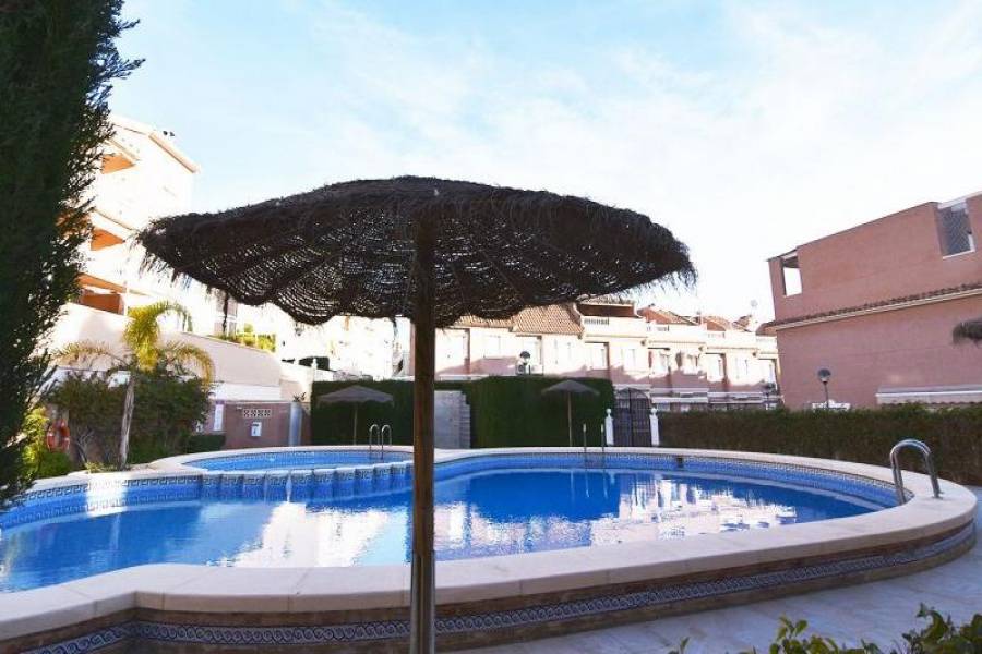 Santa Pola,Alicante,España,4 Bedrooms Bedrooms,3 BathroomsBathrooms,Bungalow,39342