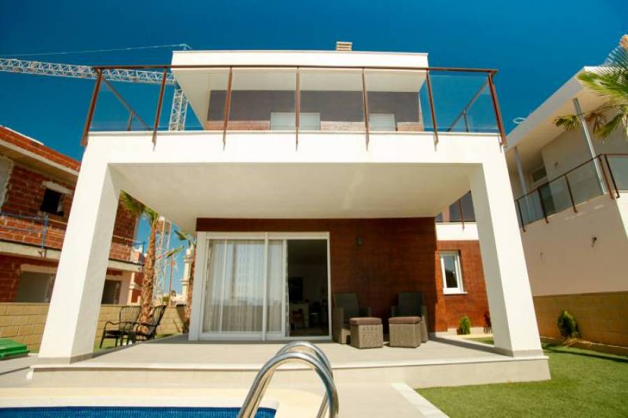 Gran alacant,Alicante,España,3 Bedrooms Bedrooms,2 BathroomsBathrooms,Chalets,39346
