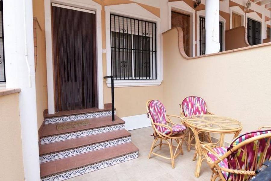 Santa Pola,Alicante,España,4 Bedrooms Bedrooms,3 BathroomsBathrooms,Bungalow,39385