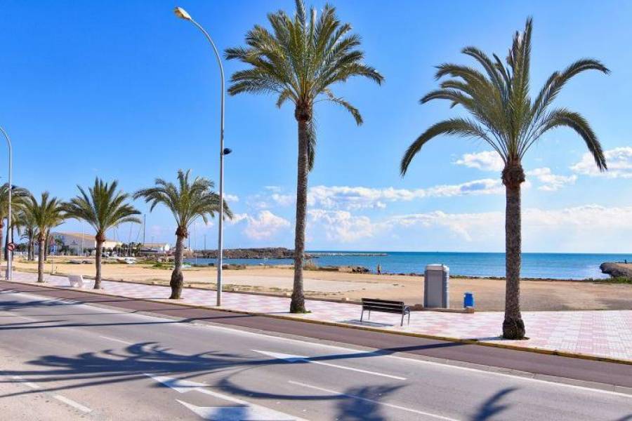 Santa Pola,Alicante,España,3 Bedrooms Bedrooms,1 BañoBathrooms,Chalets,39390
