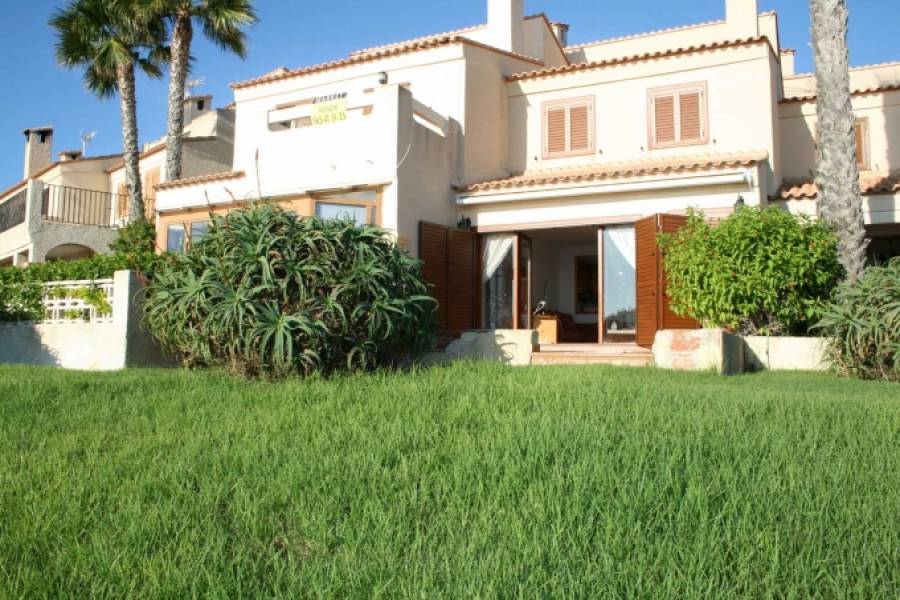 Gran alacant,Alicante,España,4 Bedrooms Bedrooms,2 BathroomsBathrooms,Bungalow,39403