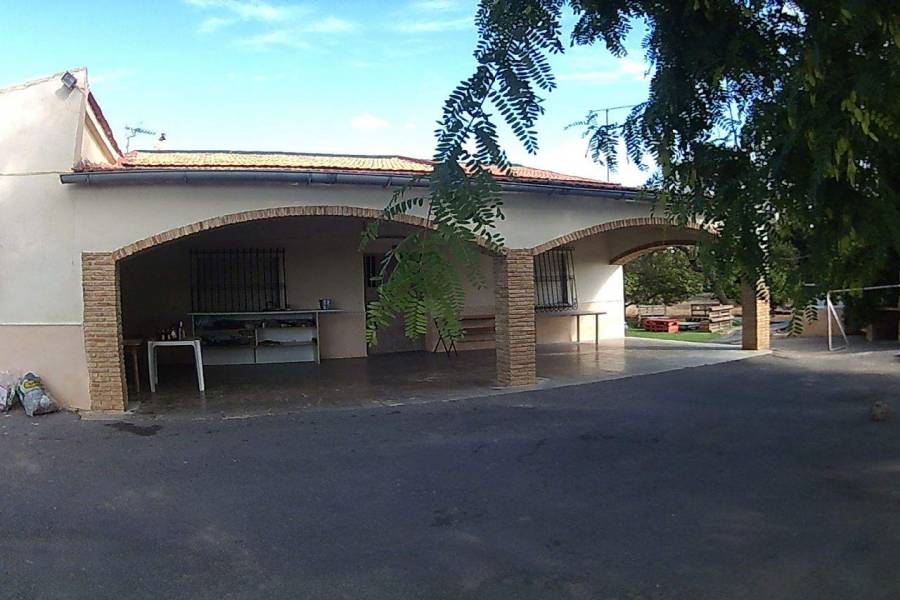 Elche,Alicante,España,3 Bedrooms Bedrooms,1 BañoBathrooms,Chalets,39479