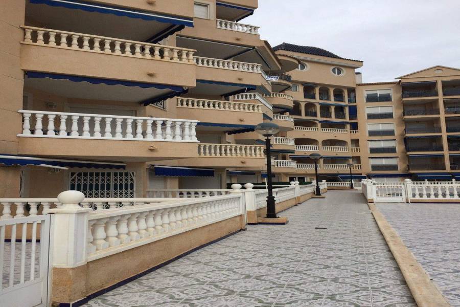 Santa Pola,Alicante,España,2 Bedrooms Bedrooms,1 BañoBathrooms,Apartamentos,39495