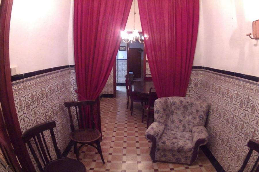 Elche,Alicante,España,6 Bedrooms Bedrooms,2 BathroomsBathrooms,Dúplex,39513