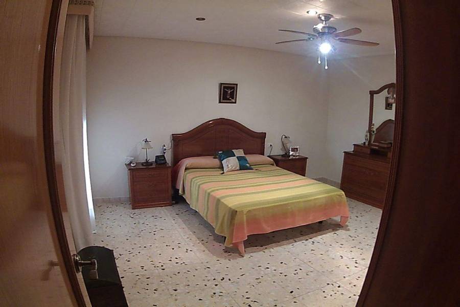 Elche,Alicante,España,4 Bedrooms Bedrooms,2 BathroomsBathrooms,Apartamentos,39515