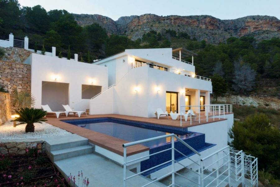 Altea,Alicante,España,3 Bedrooms Bedrooms,4 BathroomsBathrooms,Chalets,39592