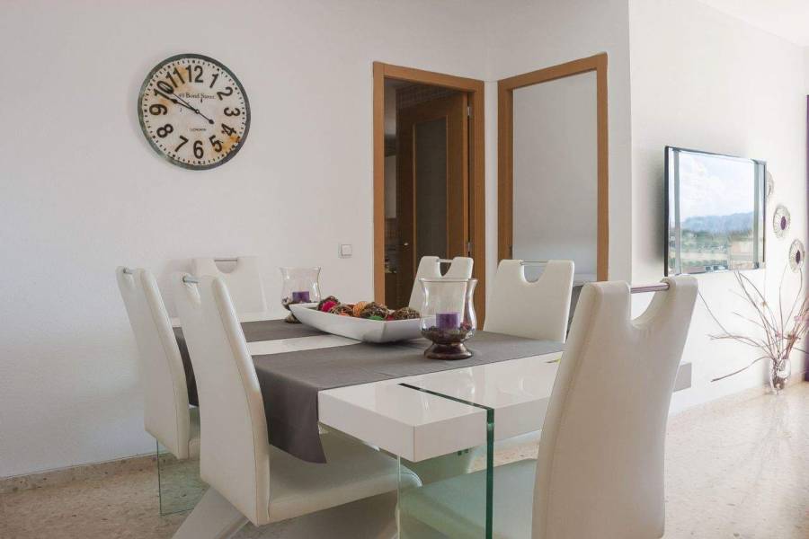 Alicante,Alicante,España,4 Bedrooms Bedrooms,1 BañoBathrooms,Apartamentos,39607