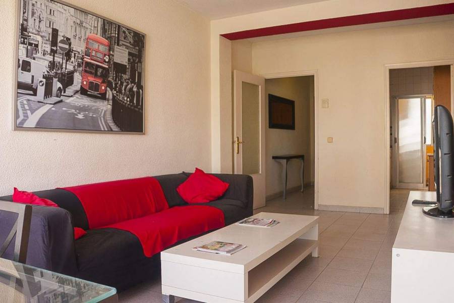 Alicante,Alicante,España,4 Bedrooms Bedrooms,1 BañoBathrooms,Apartamentos,39628