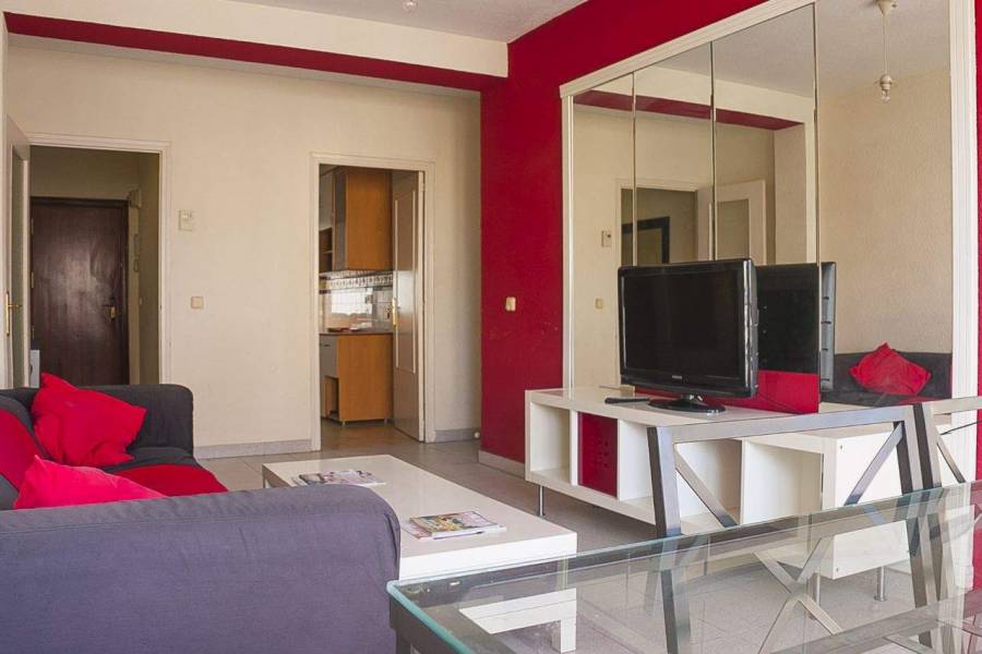 Alicante,Alicante,España,4 Bedrooms Bedrooms,1 BañoBathrooms,Apartamentos,39628