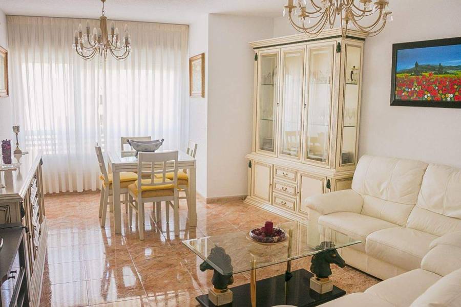Alicante,Alicante,España,2 Bedrooms Bedrooms,1 BañoBathrooms,Apartamentos,39629