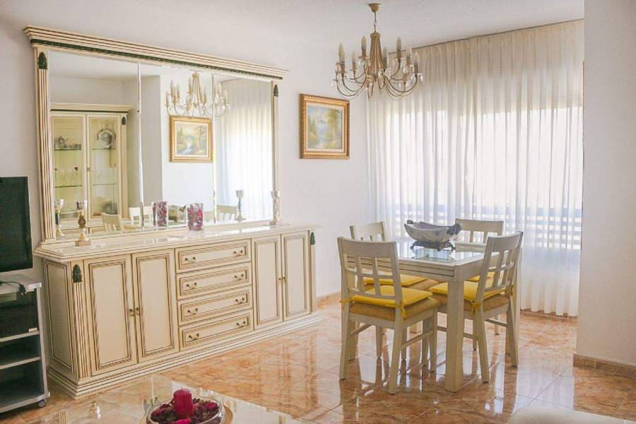 Alicante,Alicante,España,2 Bedrooms Bedrooms,1 BañoBathrooms,Apartamentos,39629
