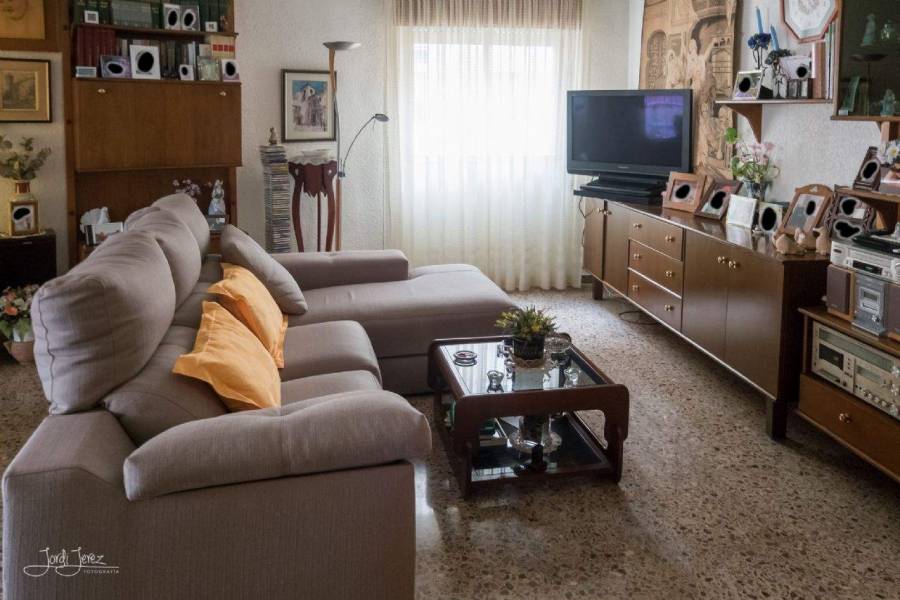 Alicante,Alicante,España,3 Bedrooms Bedrooms,1 BañoBathrooms,Apartamentos,39648