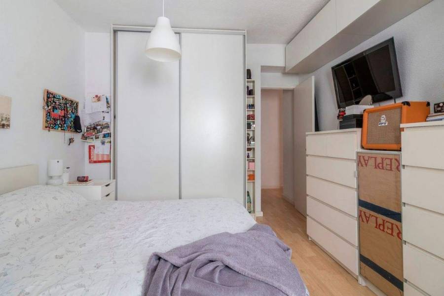 Alicante,Alicante,España,2 Bedrooms Bedrooms,1 BañoBathrooms,Apartamentos,39674