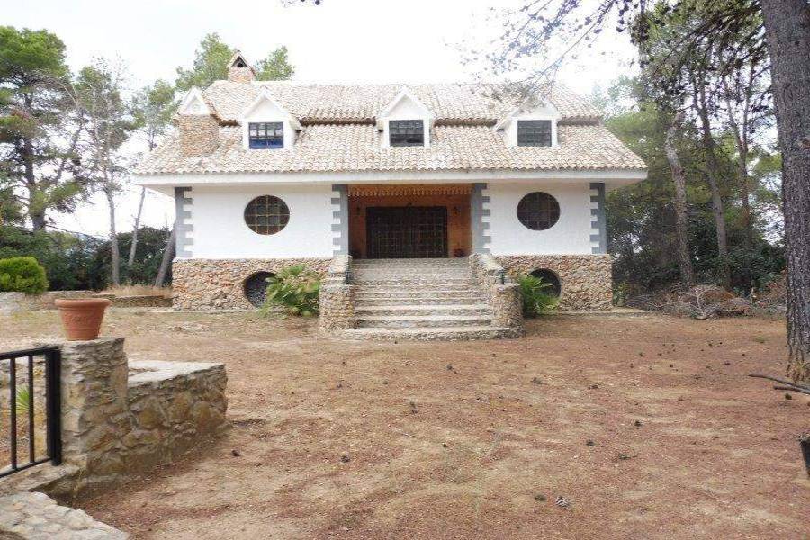 Alcoy-Alcoi,Alicante,España,8 Bedrooms Bedrooms,3 BathroomsBathrooms,Chalets,39694
