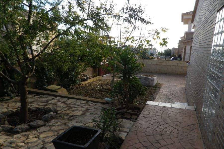 La Nucia,Alicante,España,4 Bedrooms Bedrooms,3 BathroomsBathrooms,Chalets,39740