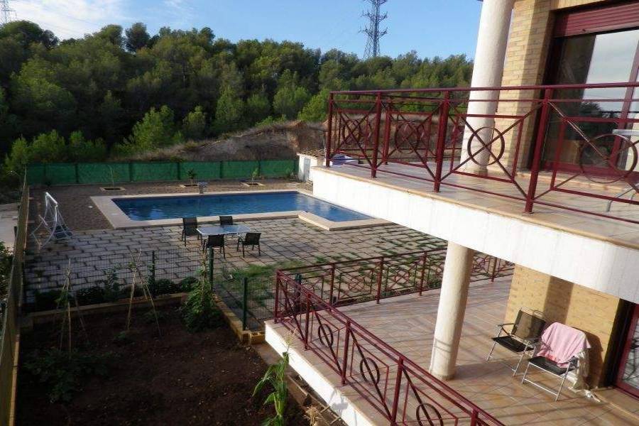 La Nucia,Alicante,España,4 Bedrooms Bedrooms,3 BathroomsBathrooms,Chalets,39740