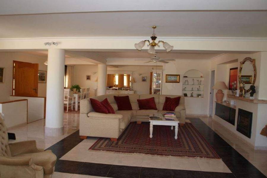 Alfaz del Pi,Alicante,España,5 Bedrooms Bedrooms,4 BathroomsBathrooms,Chalets,39744