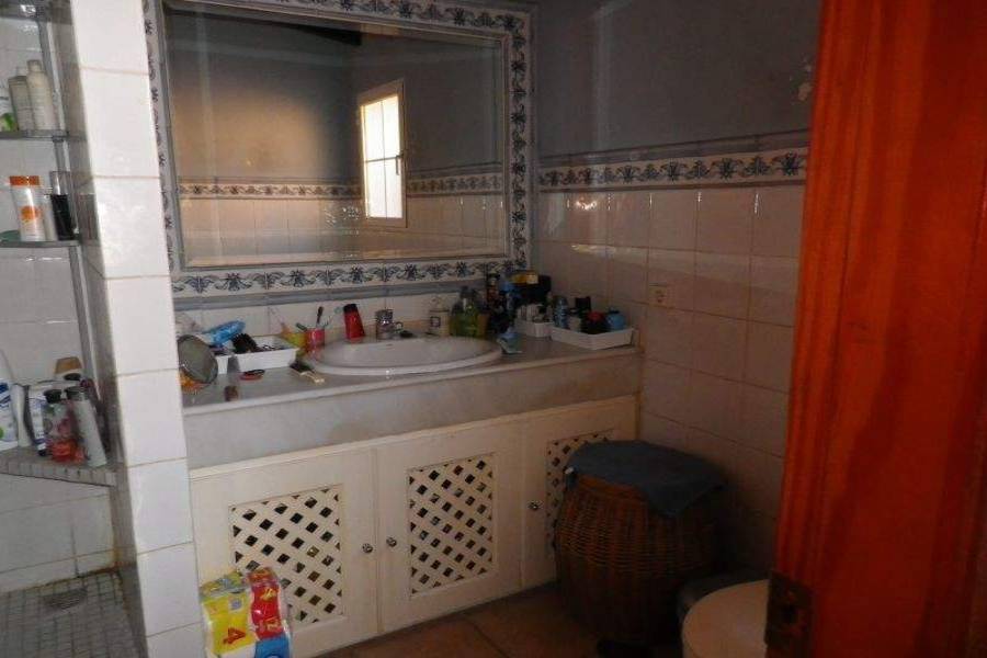 La Nucia,Alicante,España,3 Bedrooms Bedrooms,2 BathroomsBathrooms,Chalets,39757