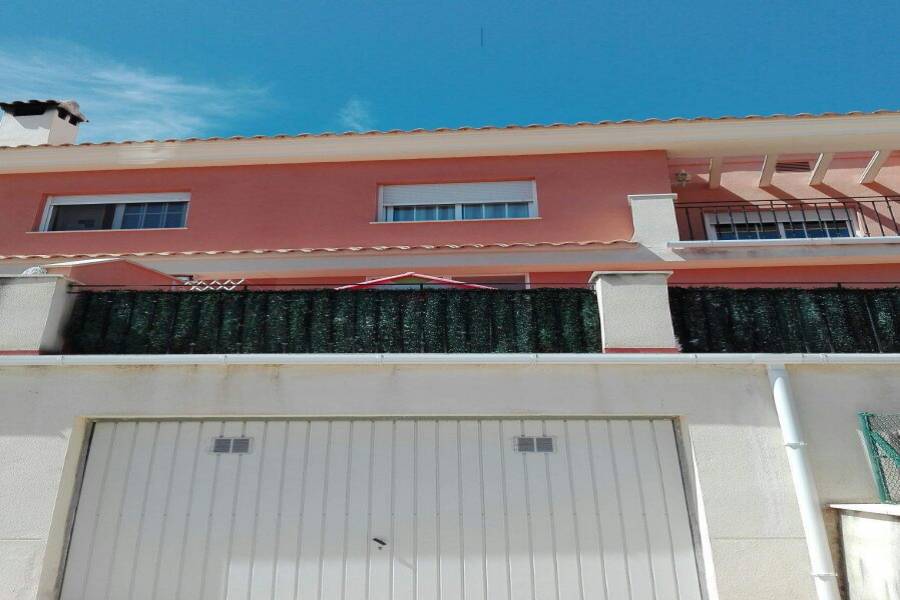 La Nucia,Alicante,España,5 Bedrooms Bedrooms,3 BathroomsBathrooms,Casas,39784