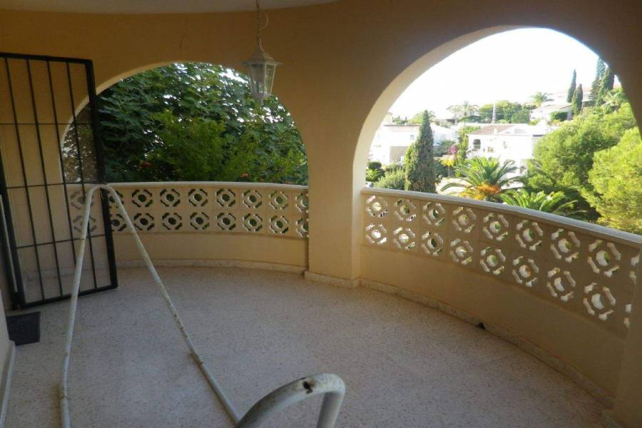 La Nucia,Alicante,España,4 Bedrooms Bedrooms,2 BathroomsBathrooms,Chalets,39788