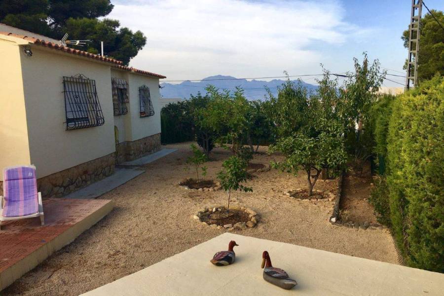 La Nucia,Alicante,España,2 Bedrooms Bedrooms,1 BañoBathrooms,Chalets,39811