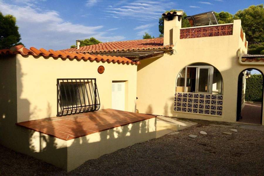 La Nucia,Alicante,España,2 Bedrooms Bedrooms,1 BañoBathrooms,Chalets,39811